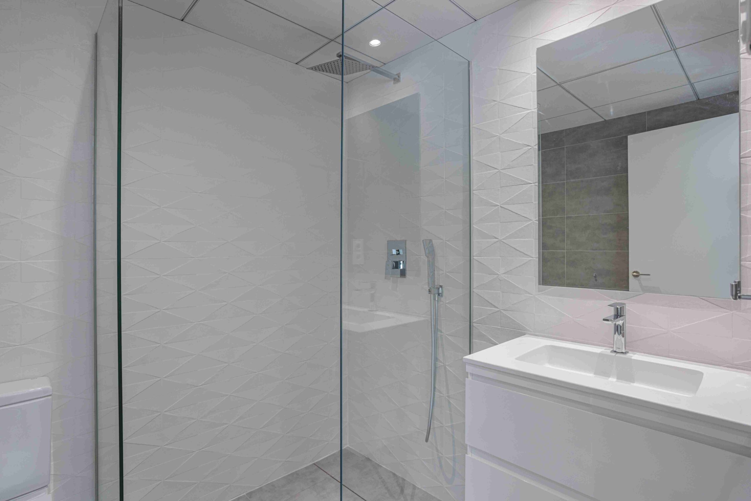 Stylish Shower Accessories for Your Dream Bathroom